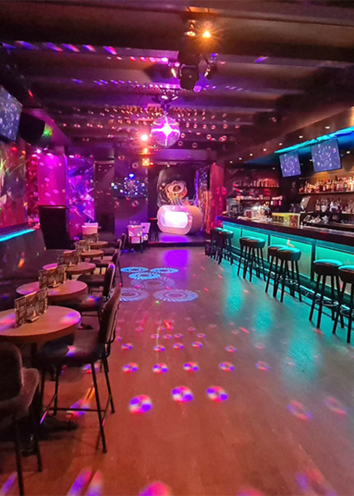 Blend XL · Reguliersdwarsstraat 44 Blend XL nightclub entrance on Reguliersdwarsstraat 44 in Amsterdam centrum